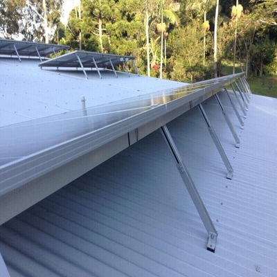 Kohlenstoffstahlhalter für eine verstellbare Unterstützung der Installation eines Solarsystems auf einem flachen Dach