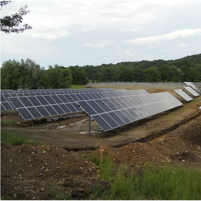 Galvanisierte Solarpaneel-Befestigungsstützen aus Stahl Ideale Wahl für bodenmontierte Paneele