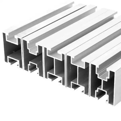 angepasste Anbaustrukturen für Aluminium-basierte PV-Solarzüge für anwendbare Module