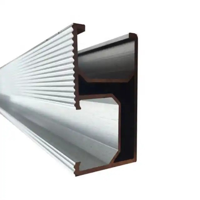 Starke und langlebige Photovoltaik-Systemstruktur mit schneller Installation